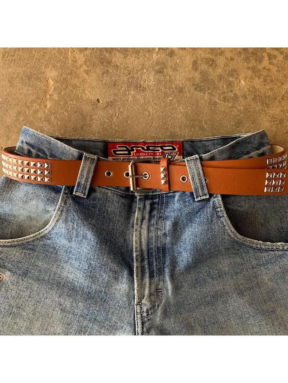Diamond Studded brown essential belt. Y2k 2000s style. Fits a 30-36 inch waist.